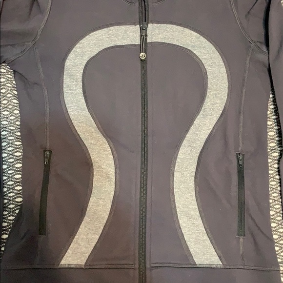 Lululemon sweater - Picture 4 of 4